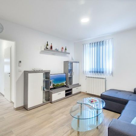 Apartman Tarnik'S Appartement Viskovo Buitenkant foto