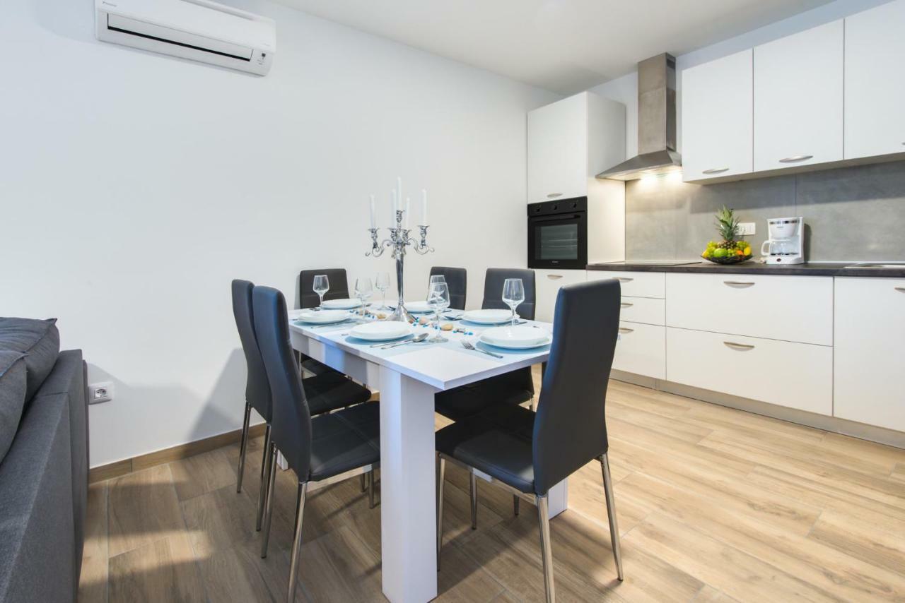 Apartman Tarnik'S Appartement Viskovo Buitenkant foto