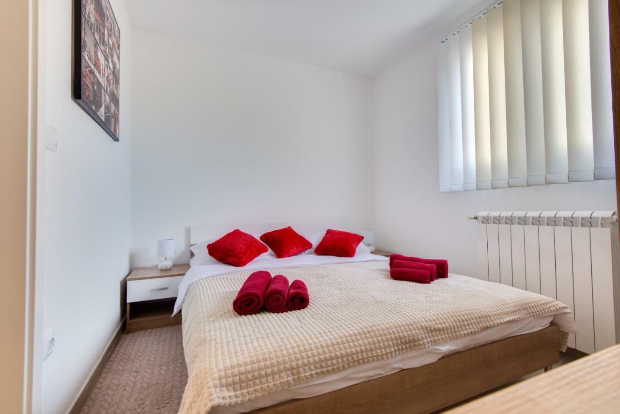 Apartman Tarnik'S Appartement Viskovo Buitenkant foto