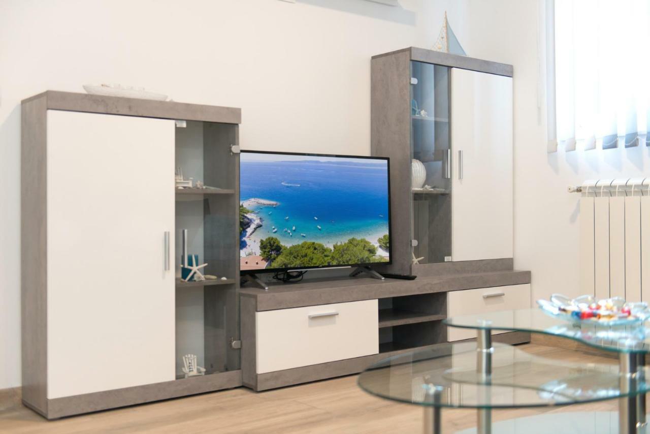Apartman Tarnik'S Appartement Viskovo Buitenkant foto
