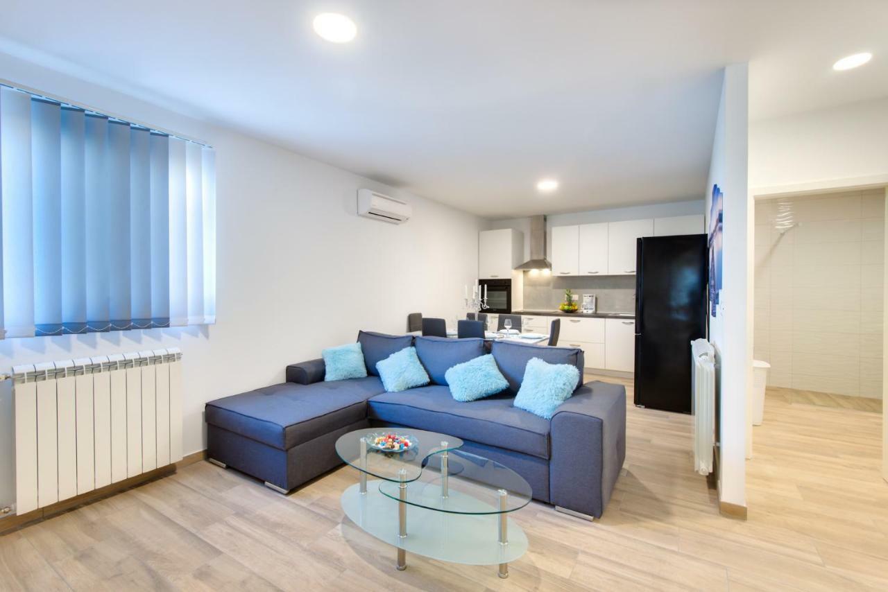 Apartman Tarnik'S Appartement Viskovo Buitenkant foto